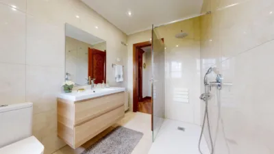 Chalet en venta en Calle de Urbide, cerca de Calle de Santillandi, Berreaga (Mungia) de 1.200.000 €