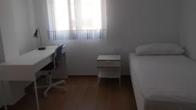 Piso en alquiler en Carrer de l'Explorador Andrés - Imagen 4