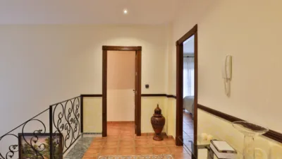 Semi-detached house on Calle Málaga photo 28