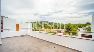 Chalet en alquiler en Calle 22, Chiva de 2.300 €<span>/mes</span>
