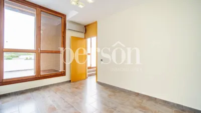 Chalet en alquiler en Calle 22, Chiva de 2.300 €<span>/mes</span>