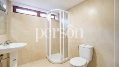 Chalet en alquiler en Calle 22, Chiva de 2.300 €<span>/mes</span>