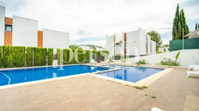 Chalet en alquiler en Calle 22, Chiva de 2.300 €<span>/mes</span>