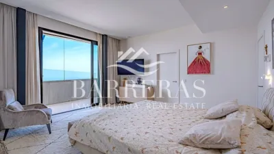 Chalet on Calle Josefina de La Torre photo 12
