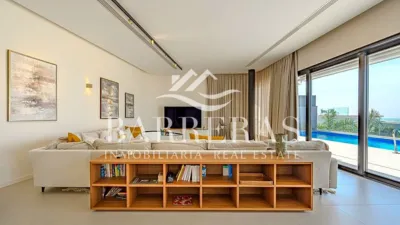 Chalet on Calle Josefina de La Torre photo 5