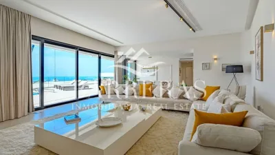 Chalet on Calle Josefina de La Torre photo 6