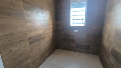 Casa en venta en Andalucia, Fuentes de Andalucía de 109.900 €