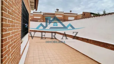 Casa pareada en venta en Calle de la Mina, Calera y Chozas de 109.900 €
