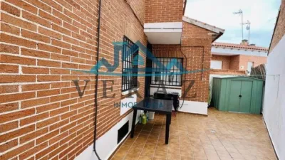 Casa pareada en venta en Calle de la Mina, Calera y Chozas de 109.900 €