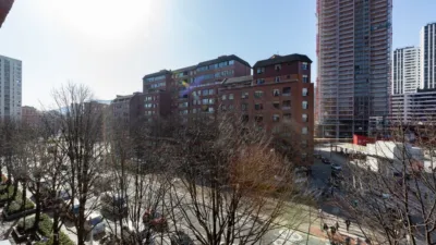 Piso en venta en Juan Antonio Zunzunegui Etorbidea, Basurtu (Distrito Basurtu-Zorrotza. Bilbao) de 600.000 €