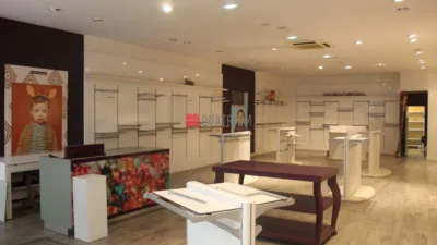 Local comercial en venta en Ensanche-Sar - Vista 2