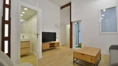 Piso en alquiler en Calle de Alvarado - Imagen 3