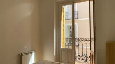 Apartment in Plaza de Isabel II photo 4