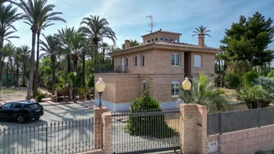 Chalet on Calle Alzabares Bajo photo 3