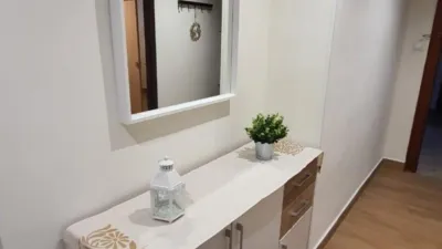 Piso en alquiler en Carrer de Rubén Vela, En Corts (Distrito Quatre Carreres. València Capital) de 1.500 €<span>/mes</span>