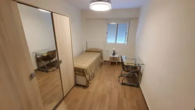 Piso en alquiler en Carrer de Rubén Vela, En Corts (Distrito Quatre Carreres. València Capital) de 1.500 €<span>/mes</span>