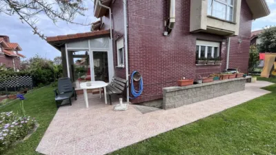 Semi-detached house in Barrio del Faro photo 3