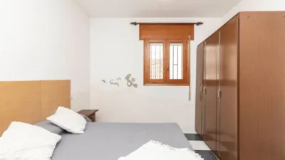 Semi-detached house on Cervantes Street photo 18