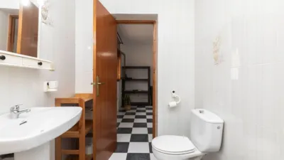 Semi-detached house on Cervantes Street photo 21