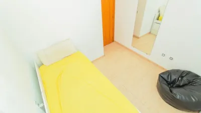 Apartment on Calle San Pascual photo 24