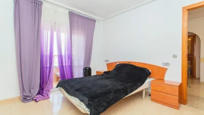 Apartment on Calle San Pascual photo 33