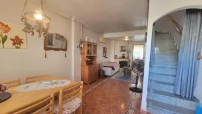 Terraced house on Calle de Nicolás Bussi photo 9