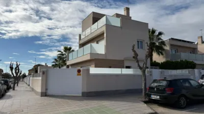Chalet en venta en Carrer de Numància, Núcleo (Pilar de la Horadada) de 475.000 €
