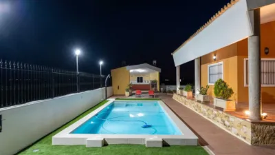 Chalet en venta en Calle Correntias Altas, Núcleo Urbano (Orihuela) de 675.000 €
