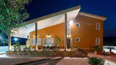 Chalet en venta en Calle Correntias Altas, Núcleo Urbano (Orihuela) de 675.000 €