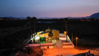 Chalet en venta en Calle Correntias Altas, Núcleo Urbano (Orihuela) de 675.000 €
