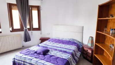 Chalet en venta en Calle de los Pirineos, Las Filipinas-Villamartín-Canal Norte (Distrito Orihuela Costa. Orihuela) de 450.000 €
