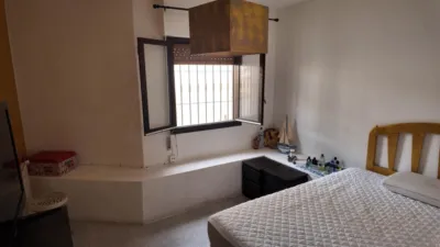 Chalet en venta en Calle de los Pirineos, Las Filipinas-Villamartín-Canal Norte (Distrito Orihuela Costa. Orihuela) de 450.000 €