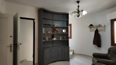 Chalet en venta en Calle de los Pirineos, Las Filipinas-Villamartín-Canal Norte (Distrito Orihuela Costa. Orihuela) de 450.000 €