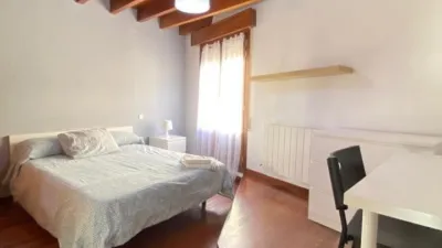Casa adosada en alquiler en Calle Yza Gidelli, Plaza Mayor-San Agustín (Segovia Capital) de 2.300 €<span>/mes</span>