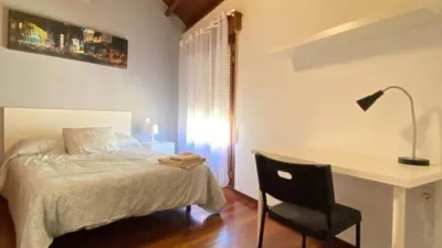 Casa adosada en alquiler en Calle Yza Gidelli, Plaza Mayor-San Agustín (Segovia Capital) de 2.300 €<span>/mes</span>