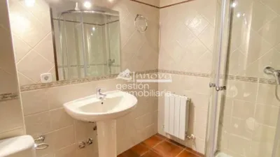 Casa adosada en alquiler en Calle Yza Gidelli, Plaza Mayor-San Agustín (Segovia Capital) de 2.300 €<span>/mes</span>