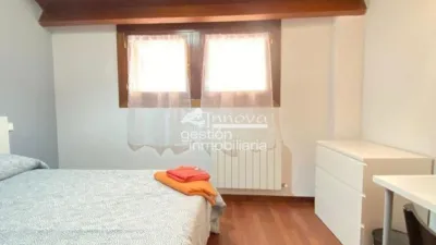 Casa adosada en alquiler en Calle Yza Gidelli, Plaza Mayor-San Agustín (Segovia Capital) de 2.300 €<span>/mes</span>