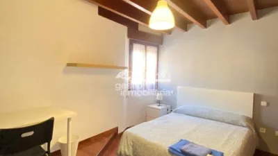Casa adosada en alquiler en Calle Yza Gidelli, Plaza Mayor-San Agustín (Segovia Capital) de 2.300 €<span>/mes</span>