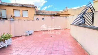 Casa adosada en alquiler en Calle Yza Gidelli, Plaza Mayor-San Agustín (Segovia Capital) de 2.300 €<span>/mes</span>
