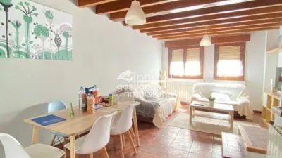 Casa adosada en alquiler en Calle Yza Gidelli, Plaza Mayor-San Agustín (Segovia Capital) de 2.300 €<span>/mes</span>