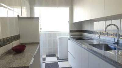 Piso en alquiler en Alcampo, Cartuja (Distrito Norte. Granada Capital) de 750 €<span>/mes</span>