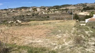 Terreno en venta en Font Santa - Más