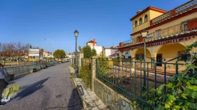 Chalet en venta en Calle Seguirilla, Sanlúcar la Mayor de 350.000 €