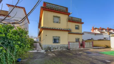 Chalet en venta en Calle Seguirilla, Sanlúcar la Mayor de 350.000 €