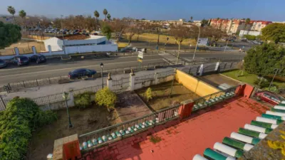 Chalet en venta en Calle Seguirilla, Sanlúcar la Mayor de 350.000 €