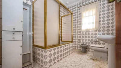 Chalet en venta en Calle Seguirilla, Sanlúcar la Mayor de 350.000 €