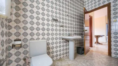 Chalet en venta en Calle Seguirilla, Sanlúcar la Mayor de 350.000 €