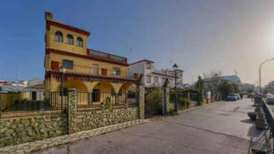 Chalet en venta en Calle Seguirilla, Sanlúcar la Mayor de 350.000 €