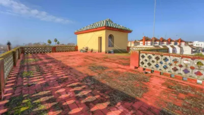Chalet en venta en Calle Seguirilla, Sanlúcar la Mayor de 350.000 €