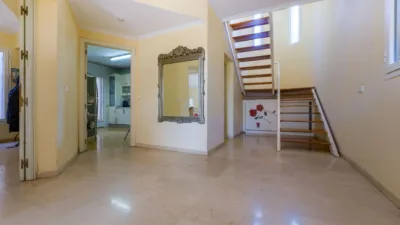 Chalet en venta en Avenida de las Mimosas, cerca de Avenida de las Begonias, El Zaudín-Club de Golf (Bormujos) de 559.500 €